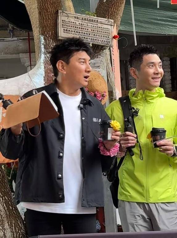 2025新澳门正版挂牌图和吴奇隆戴婚戒录综艺与吴奇隆结婚戒指